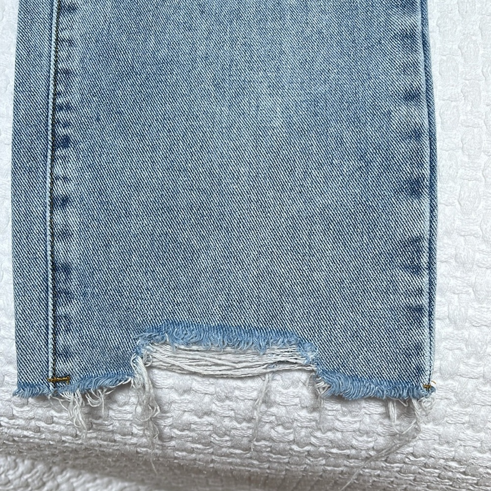 Princess Polly Ripped Jeans - Picture 3 of 6